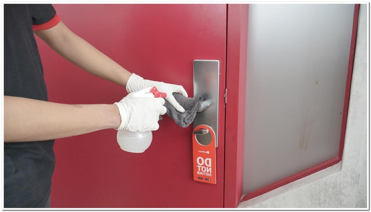 Reddoorz Plus Near Stie Ykpn 2 Maguwo Buitenkant foto